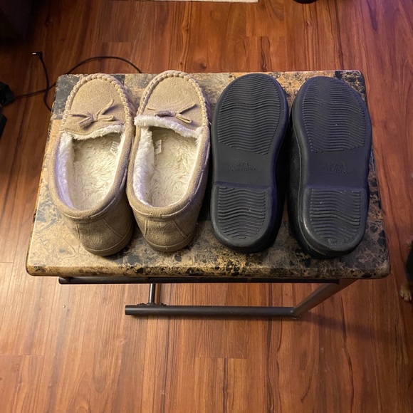 Slippers - Picture 3 of 4